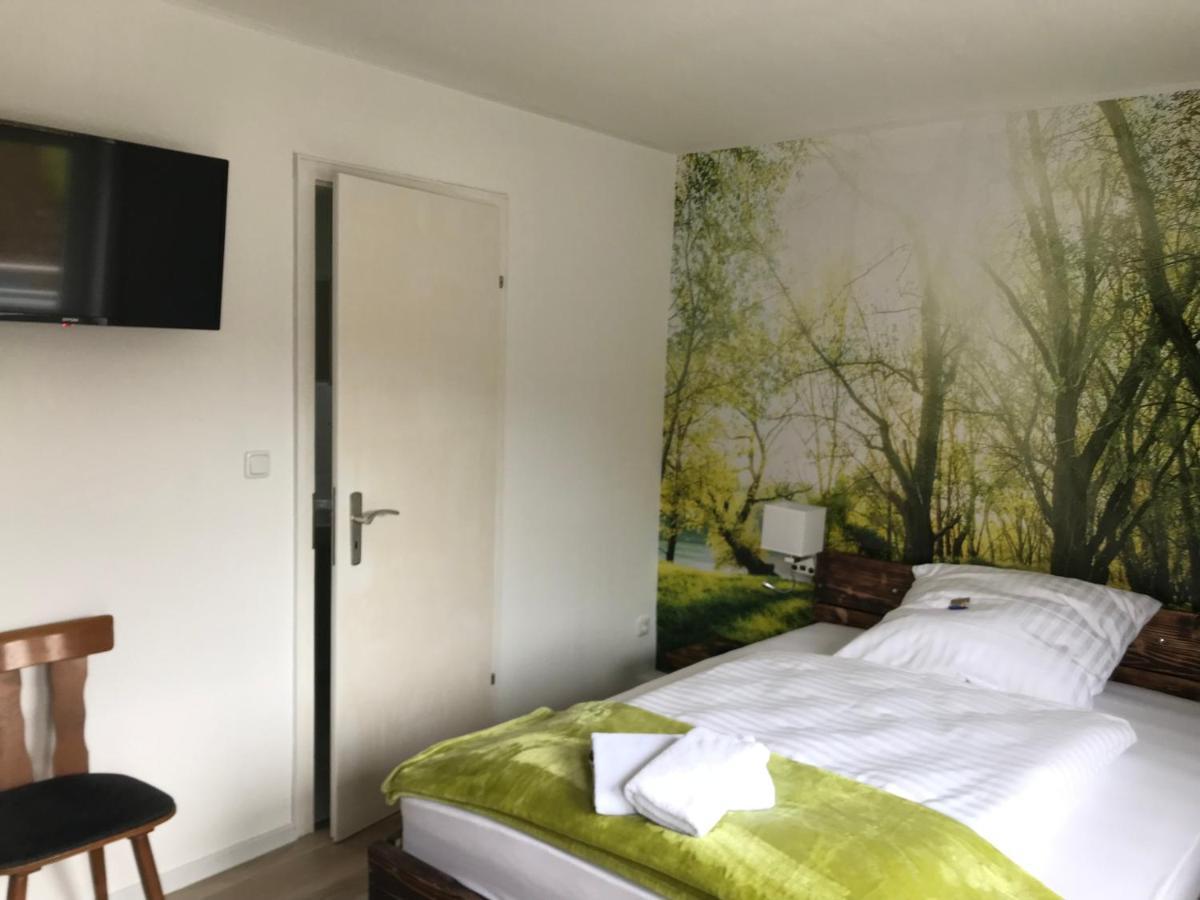 Landgasthof Zum Dorfkrug Schoneberg  Esterno foto